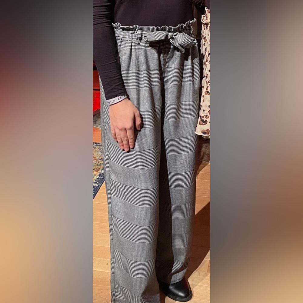 Girls’ Size L (10/12) Black/White Plaid Paperbag Pants
